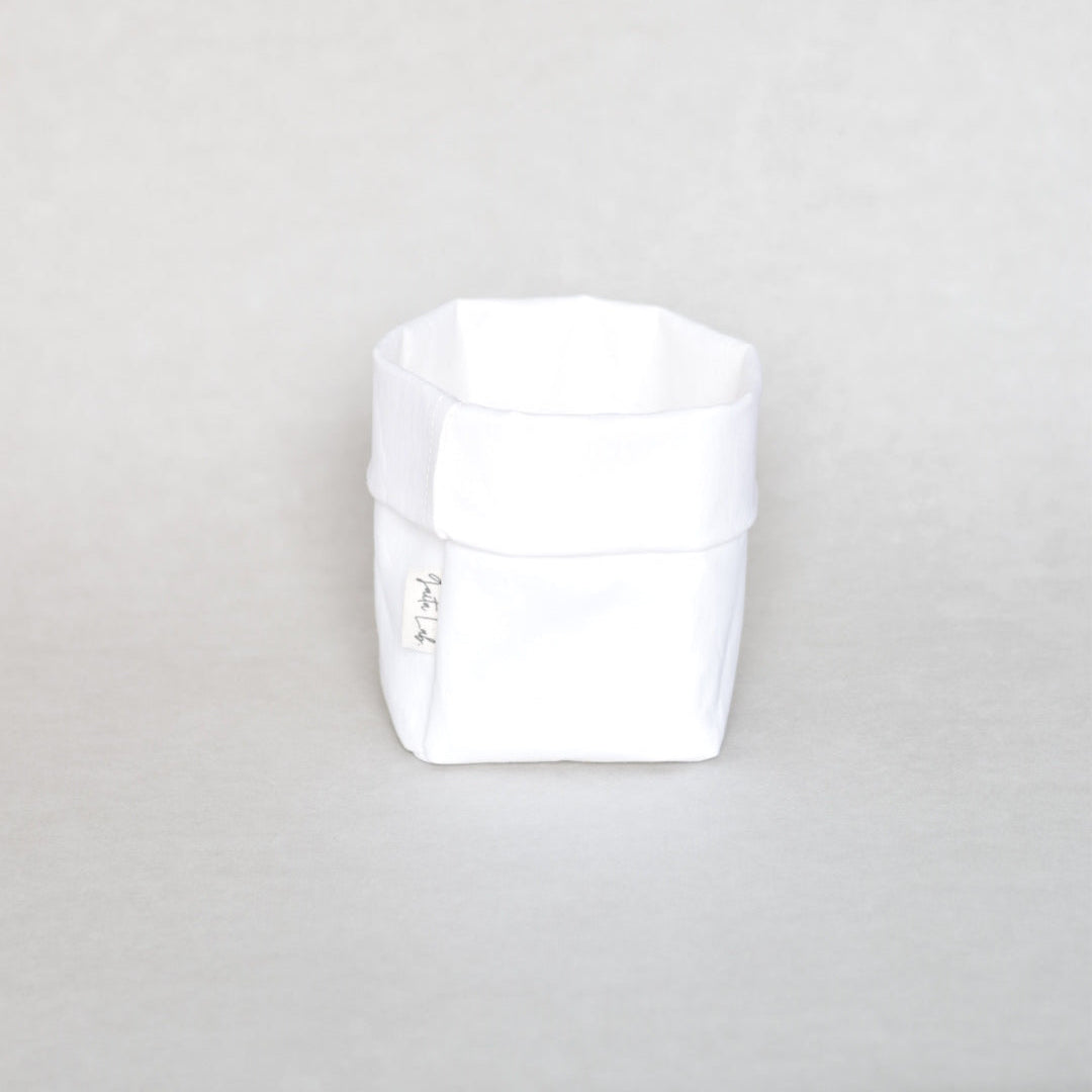 Small washable paper basket in warm white – Gaita Lab