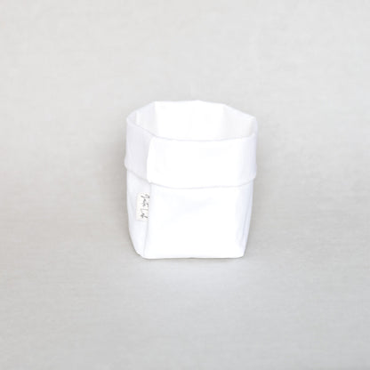 Small washable paper basket in warm white – Gaita Lab